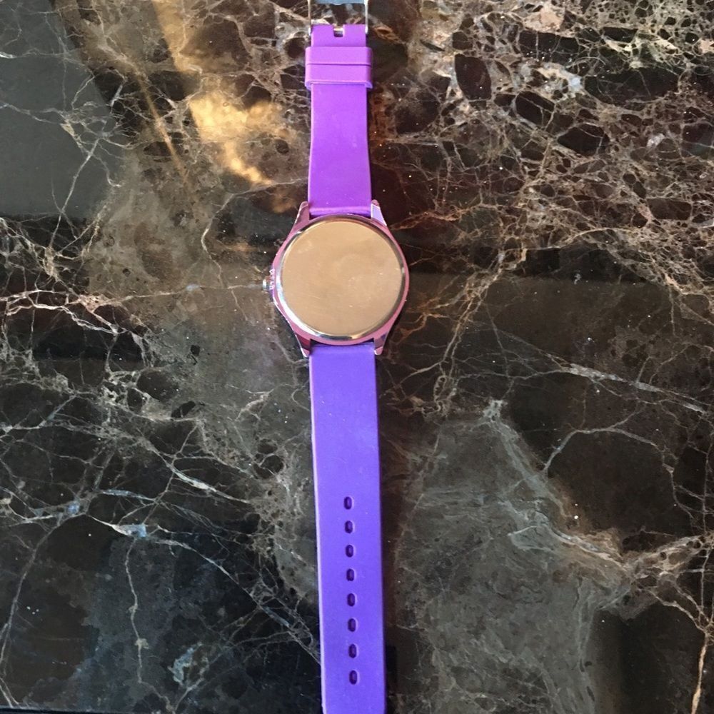 PURPLE RUBBERY Fun Watch! - Picture 5 of 14